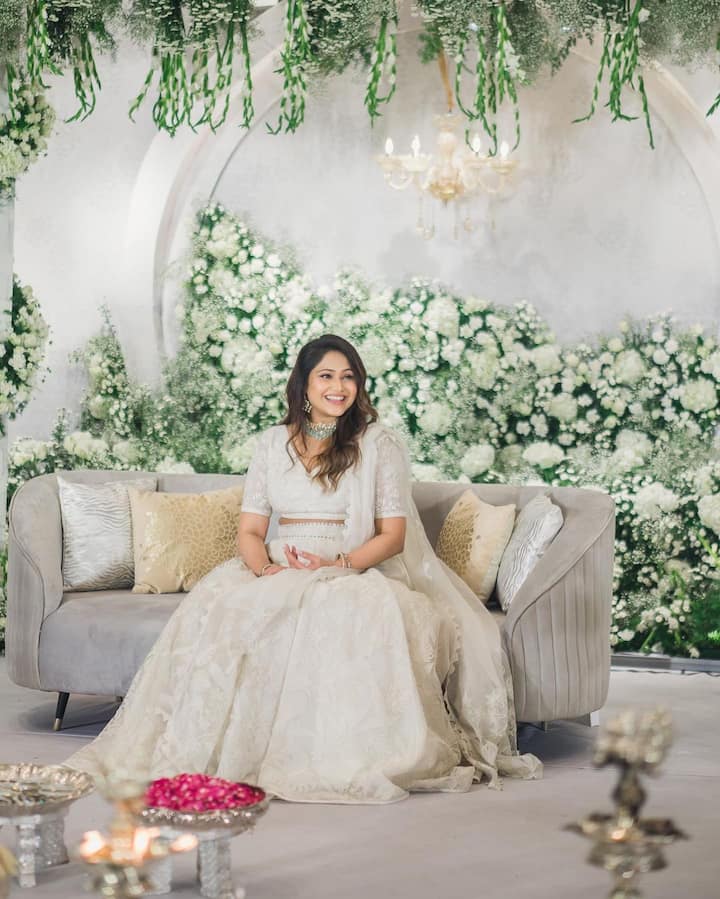 आठ साल तक डेटिंग करने के बाद, एटली ने 2014 में एक पारंपरिक समारोह में अपनी अभिनेता पत्नी प्रिया से शादी की थी. (फोटो क्रेडिट- atlee47 इंस्टाग्राम)