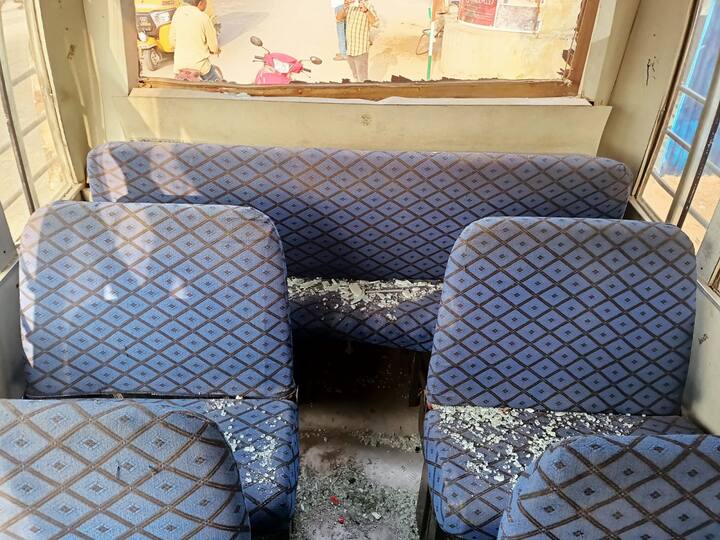 Rajanna Sircilla: RTC bus and Vignan school bus colloids in ellareddy mandal, several students injured Yellareddy Pet Accident: ఎల్లారెడ్డిపేటలో స్కూలు బస్సుకు ప్రమాదం, వెనక నుంచి వేగంగా గుద్దిన ఆర్టీసీ బస్సు