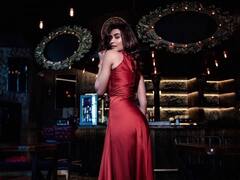 PHOTO: परमसुंदरी करिश्मा तन्नाचा ग्लॅमरस अंदाज; नव्या फोटोशुटने वेधलं लक्ष!