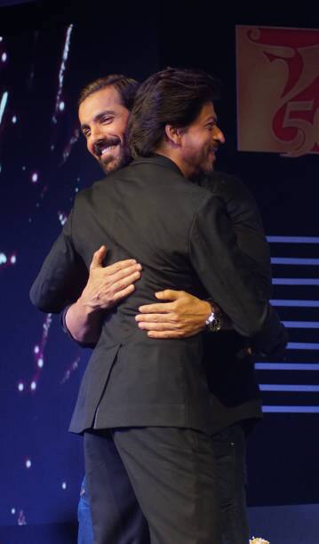 ਇਸ ਦੌਰਾਨ ਮਨੋਰੰਜਨ ਪੱਤਰਕਾਰ ਕੋਮਲ ਨਹਾਟਾ ਨੇ ਸ਼ਾਹਰੁਖ ਖਾਨ ਤੋਂ ਸਵਾਲ ਕੀਤਾ ਸੀ ਕਿ 'ਕੀ ਤੁਹਾਨੂੰ ਲੱਗਦਾ ਹੈ ਬਾਇਕਾਟ ਮੁਹਿੰਮ ਨਾਲ ਪਠਾਨ ਦੀ ਪਰਫਾਰਮੈਂਸ 'ਤੇ ਅਸਰ ਪਵੇਗਾ।'