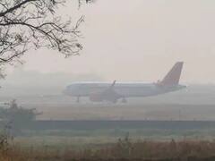 Delhi Weather Update: दिल्ली एयरपोर्ट ने जारी किया कोहरे का अलर्ट, बारिश से मिली राहत, इस बात का खतरा बरकरार