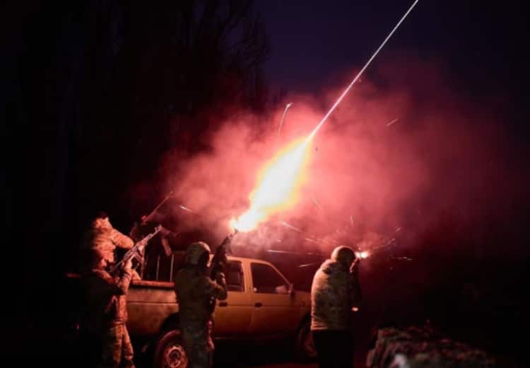 Russia Ukraine War: यूक्रेन में छिपा है ऐसा खजाना जो बदल देगा युद्ध की सूरत, तोप से लेकर टैंक तक पर अमेरिका ने गड़ाईं नजरें