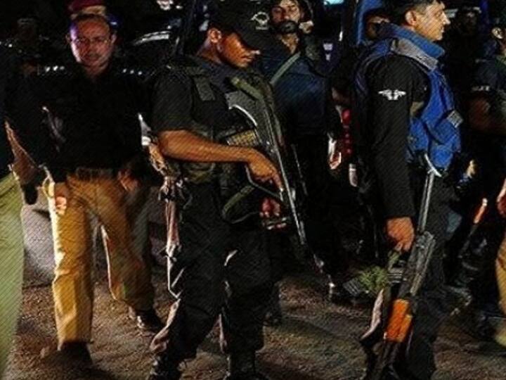 Makarwal Police Station: पेशावर विस्फोट के एक दिन बाद मंगलवार (31 जनवरी) को रात के करीब 9:30 बजे तहरीक-ए-तालिबानी पाकिस्तान (TTP) के आतंकियों ने मियांवाली पुलिस थाने पर हमला किया.