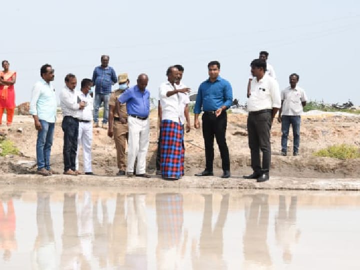 நிவாரண உதவிபெறுவதற்கு உப்பள தொழிலாளர்களுக்கு அடையாள அட்டை வழங்க சிறப்பு முகாம் - தூத்துக்குடி ஆட்சியர்