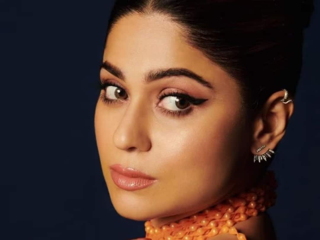 Shamita Shetty: शमिता शेट्टी आहे कोट्यवधींची मालकीण; जाणून घ्या तिच्या संपत्तीबाबत... shamita shetty birthday know actress net worth car collection movies Shamita Shetty: शमिता शेट्टी आहे कोट्यवधींची मालकीण; जाणून घ्या तिच्या संपत्तीबाबत...