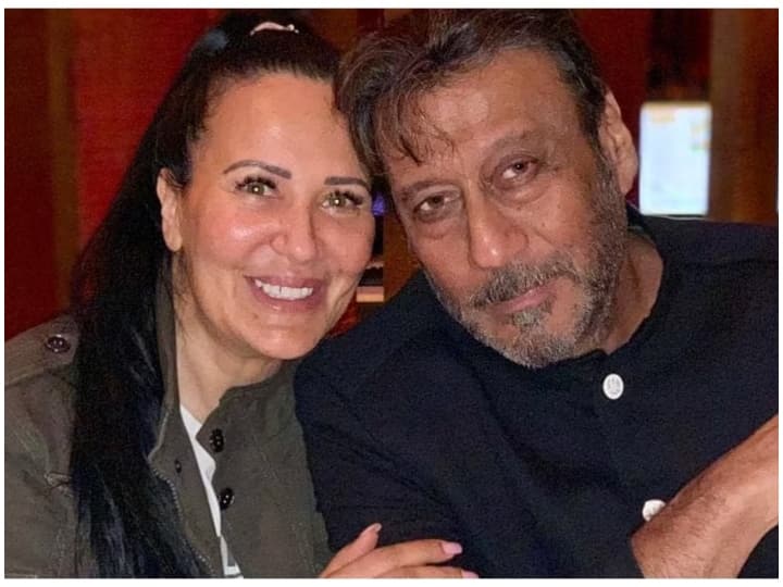 Jackie Shroff Wife Once Wrote a letter to Actor than girlfriend Know The Shocking Reason जैकी श्रॉफ को पाने के लिए घर में सौतन तक लाने को तैयार थीं आयशा श्रॉफ, हैरान कर देगा पूरा किस्सा