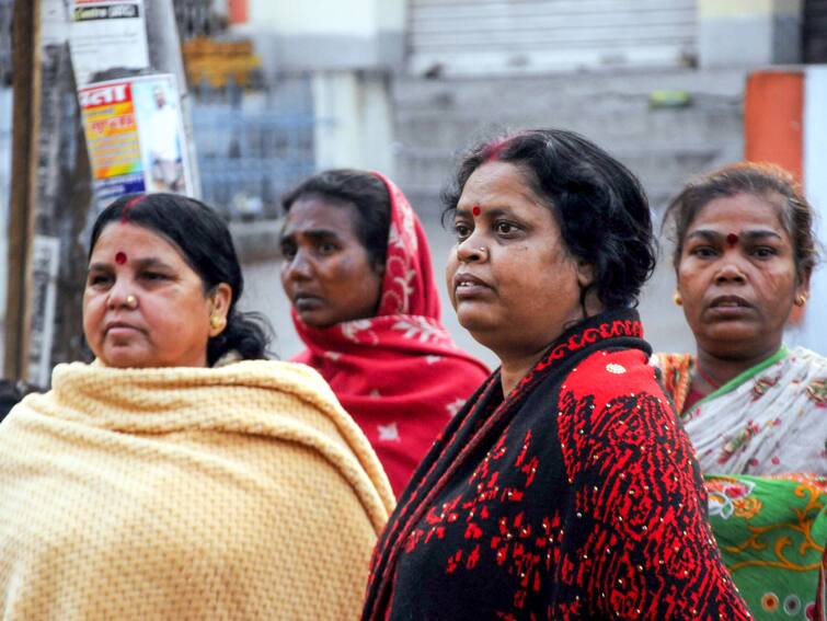 Jharkhand Building Fire: Family Members Of Victims Find It Difficult To Identify Charred Bodies Jharkhand Building Fire: Family Members Of Victims Find It Difficult To Identify Charred Bodies