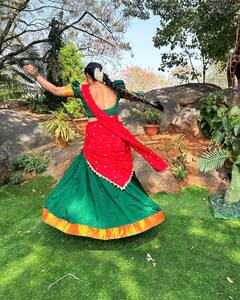 Gruhalakshmi Kasthuri Shankar Photos: హాఫ్ సెంచరీకి చేరువవుతున్నా పదహారేళ్ల పడుచులా మురిపిస్తోన్న గృహలక్ష్మి( కస్తూరి)