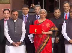 Budget 2023: ਵਿੱਤ ਮੰਤਰੀ ਨਿਰਮਲਾ ਸੀਤਾਰਮਨ ਨੇ ਬਜਟ ਬਹੀਖਾਤਾ ਲੈ ਕੇ ਆਏ ਬਾਹਰ, ਤਸਵੀਰਾਂ ਸਾਹਮਣੇ ਆਈਆਂ