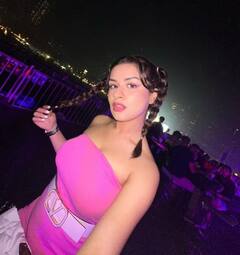 Avneet Kaur Photos: ਛੋਟੀ ਡਰੈੱਸ ਨੂੰ ਮੋਢੇ ਤੋਂ ਖਿਸਕਾਉਂਦੇ ਹੋਏ, ਇਹ ਸੁੰਦਰਤਾ ਇਸ ਤਰ੍ਹਾਂ ਪੇਸ਼ ਕਰਨ ਲੱਗੀ ਕਿ ਠੰਡ ਵਿਚ ਵੀ ਪਾਰਾ ਚੜ੍ਹ ਗਿਆ!