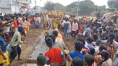 அரூர் அருகே காளியம்மன் கோவில் தேர் திருவிழா - பக்தர்கள் தீ மிதித்து நேர்த்திக்கடன்