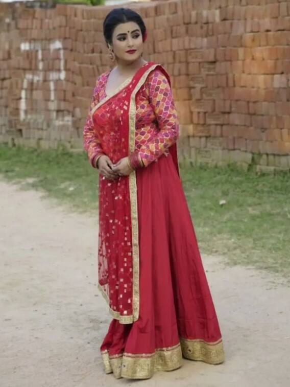 जानें कितनी पढ़ी लिखी हैं भोजपुरी एक्ट्रेस आकांक्षा अवस्थी