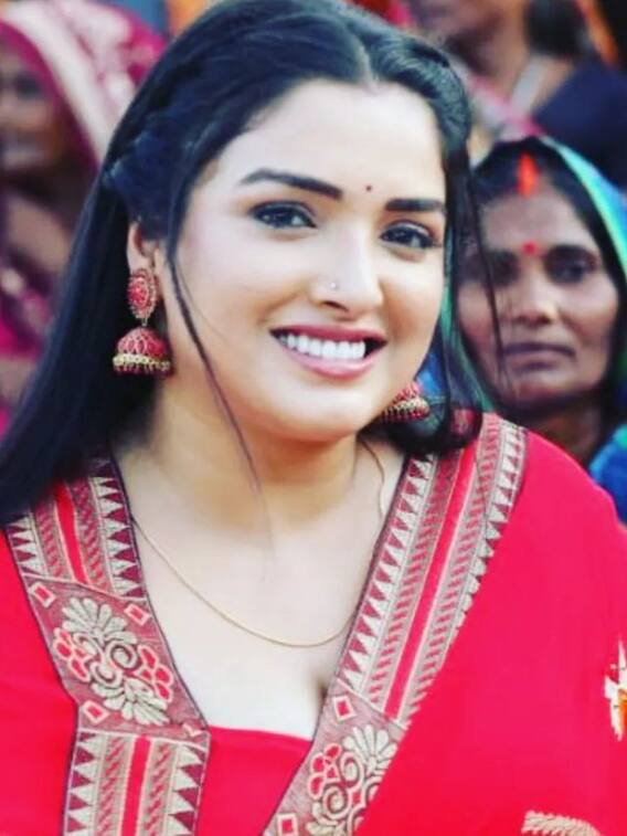 आम्रपाली दुबे हैं करोड़ों की मालकिन, इतनी है नेट वर्थ