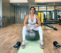 Shama sikander: જિમ લૂકમાં ખૂબ જ હોટ લાગે છે શમા સિકન્દર, જુઓ તસવીરો