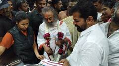 अध्यात्मिक गुरु श्री श्री रविशंकर यांनी घेतले करवीर निवासिनी अंबाबाईचे दर्शन