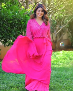 Sneha Photos: పింక్ డ్రెస్సులో మెరిసిపోతున్న స్నేహ