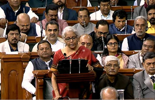 நாடு முழுவதும் 157 புதிய நர்சிங் கல்லூரிகள் உருவாக்கப்படும். மருத்துவ துறையில் ஆய்வுகளை ஊக்குவிப்பதற்கு புதிய திட்டங்கள் உருவாக்கப்படும். பழங்குடியின மக்கள் வசிக்கும் ஏகலைவா மாதிரிப் பள்ளிகளில் அடுத்த 3 ஆண்டுகளில் 38 ஆயிரம் புதிய ஆசிரியர்கள் நியமனம் செய்யப்படுவார்கள். ஏகலைவா பள்ளியில் ஆசிரியர்கள் நியமனம் மூலம் 3.5 லட்சம் பழங்குடியின மாணவர்கள் பயனடைவார்கள்.