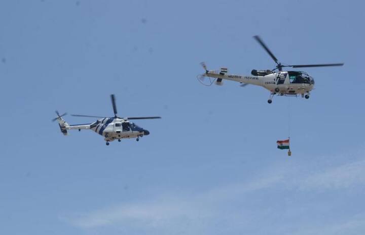 इंडियन कोस्ट गार्ड दिन (ICG) ही भारताची सागरी कायद्याची अंमलबजावणी आणि शोध आणि बचाव एजन्सी आहे. 1978 साली, 18 ऑगस्ट रोजी तटरक्षक कायदा, 1978 द्वारे भारतीय तटरक्षक दलाची अधिकृत स्थापना करण्यात आली. परंतु एक वर्षाच्या आधी म्हणजेच 1977 मध्ये 1 फेब्रुवारीला आणीबाणीमुळे तस्करी रोखण्यासाठी भारतीय तटरक्षक दलाची निर्मिती करण्यात आली. त्यानुसार, दरवर्षी 1 फेब्रुवारी रोजी संपूर्ण देशभरात भारतीय तटरक्षक दिन साजरा केला जातो. 