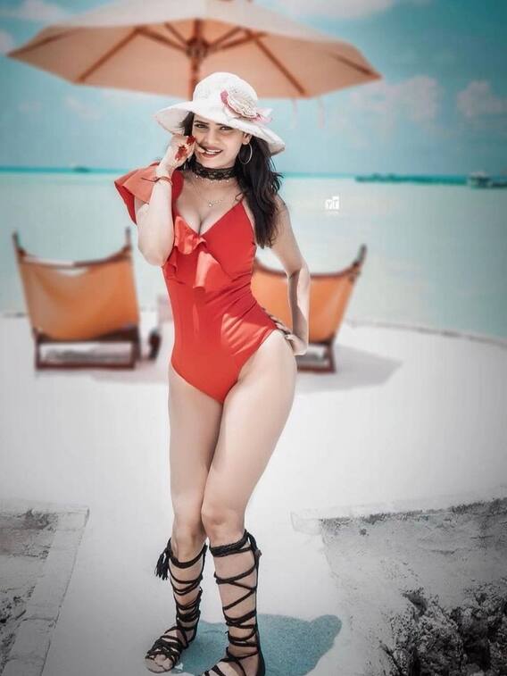 अर्चना गौतम का बिकनी-मोनोकनी अवतार देखा आपने?