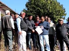 10 साल बाद बसुकेदार तहसील भवन निर्माण का रास्ता हुआ साफ, DM ने चयनित भूमि का किया निरीक्षण