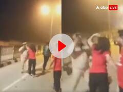 Watch: आधी रात में चंडीगढ़ की सड़क पर नशे में धुत लड़की की गुंडागर्दी, पुलिस पर जमकर चलाई लात