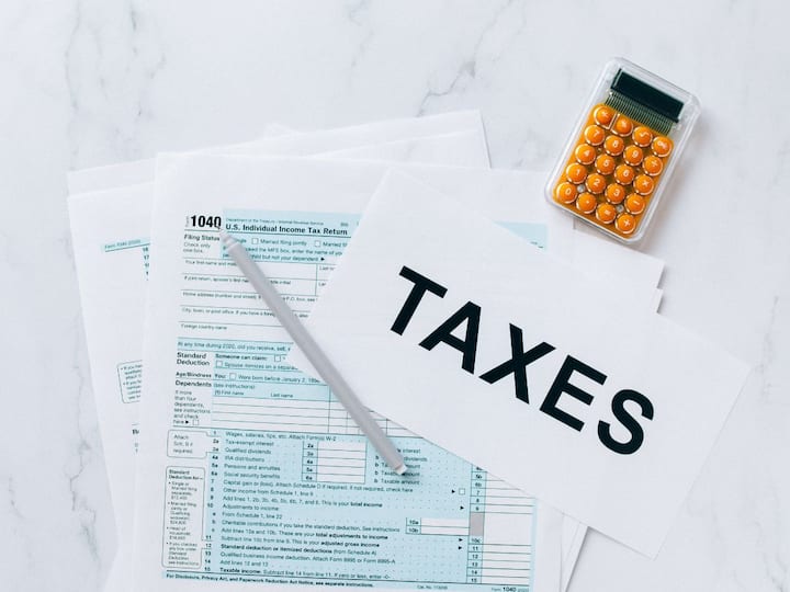 Nirmala Sitharaman also announced the reduction of the highest surcharge rate from 37 per cent to 25 per cent in the new tax regime. This would result in a reduction of the maximum tax rate to 39 per cent. [Image Credit: Canva]