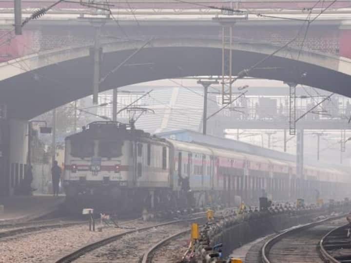 Indian Railway: इंडियन रेलवे ने 11 फरवरी तक कैंसिल की ये 10 ट्रेनें, आज 334 गाड़ियां रद्द, देखें लिस्ट Indian Railway Cancelled 334 trains today and 10 trains cancelled for 11 February 2023 see list Indian Railway: इंडियन रेलवे ने 11 फरवरी तक कैंसिल की ये 10 ट्रेनें, आज 334 गाड़ियां रद्द, देखें लिस्ट