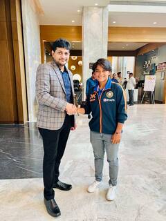 Womens U19 T20 WC: ঘরে ফিরলেন বিশ্বকাপজয়ী দুই বঙ্গকন্যা, বিমানবন্দরে উচ্ছ্বাস