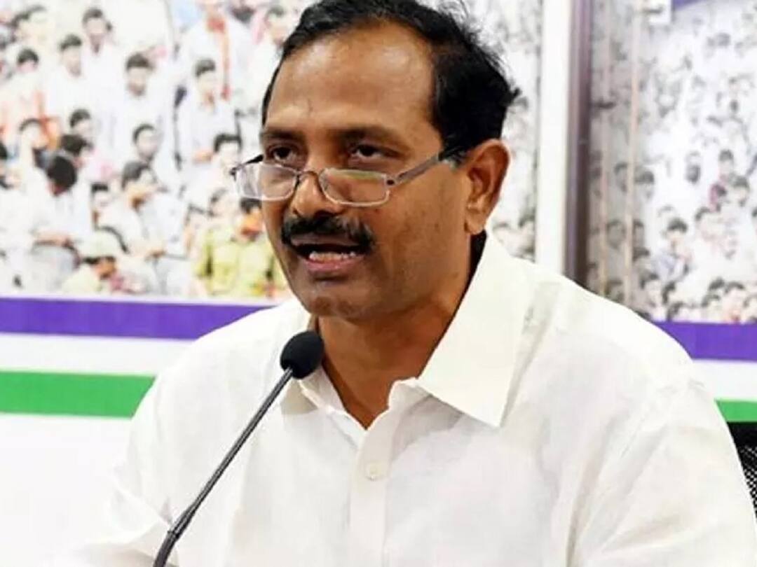 MLA Gopireddy Srinivas condemns allegations after Rompicharla TDP Leader murder attempt MLA Gopireddy Srinivas: టీడీపీ లీడర్‌పై తుపాకీ కాల్పులు: కాల్ డేటా తియ్యండి, నిందితుడు ఎవరో తెలిసిపోద్ది - వైసీపీ ఎమ్మెల్యే