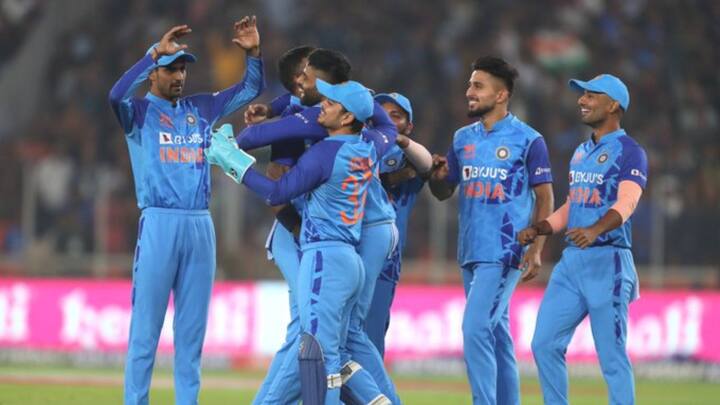 ভারতের হয়ে হার্দিক বাদেও অর্শদীপ, উমরন ও শিবম মাভি দুইটি করে উইকেট নেন। ৬৬ রানেই অল আউট হয়ে যায় নিউজিল্যান্ড।