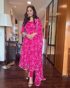 Srushti dange : குக் வித் கோமாளி நிகழ்ச்சியில் களமிறங்கிய கன்னக்குழி அழகி!