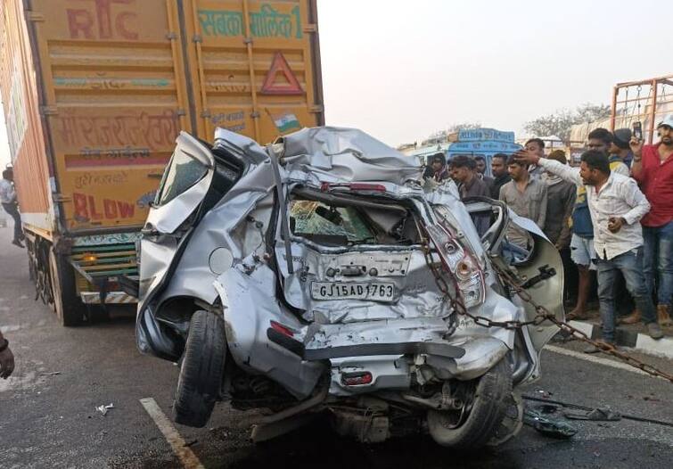 Valsad: car ramps in to truck on national highway patidar man detah check details Valsad:  ટ્રક પાછળ કાર ઘૂસી જતા કારના ઉડી ગયા ફુરચા, પાટીદાર યુવકનું કરૂણ મોત