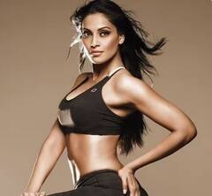 ਪਤਲੀ ਕਮਰ, ਸ਼ਾਨਦਾਰ ਐਬਸ… ਬਿਪਾਸ਼ਾ 44 ਸਾਲ ਦੀ ਉਮਰ ਵਿੱਚ ਇੰਨੀ ਫਿੱਟ ਦਿਖਾਈ ਦਿੰਦੀ ਹੈ… ਇਹ ਹੈ ਉਸਦਾ ਫਿਟਨੈਸ ਮੰਤਰ