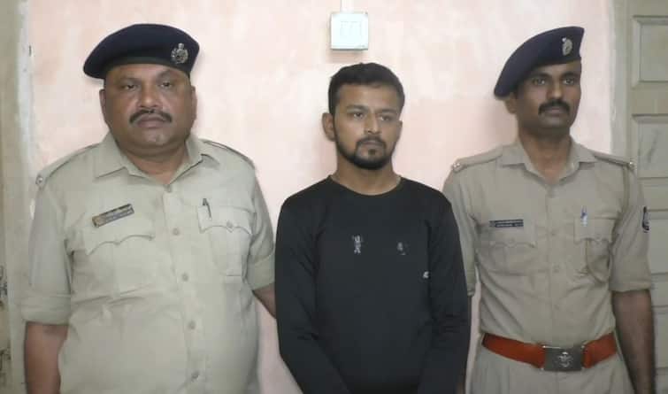 A police complaint was registered in Valsad where a youth rented a car and sold it Valsad: કોઈને કાર ભાડે આપતા પહેલા સો વખત વિચારજો, વલસાડમાં ભાડાની કાર બારોબાર વેંચવાનું કૌભાંડ આવ્યું સામે