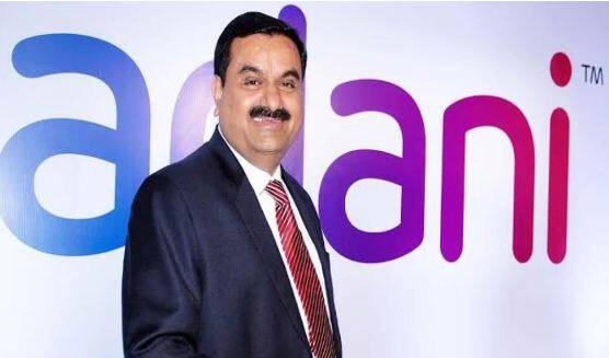 Adani Enterprises FPO : ਅਡਾਨੀ ਗਰੁੱਪ (Adani Group) ਨਾਲ ਜੁੜੀਆਂ ਵੱਡੀਆਂ ਖਬਰਾਂ ਸਾਹਮਣੇ ਆ ਰਹੀਆਂ ਹਨ। ਅਡਾਨੀ ਸਮੂਹ ਨੇ ਬੁੱਧਵਾਰ ਨੂੰ ਅਡਾਨੀ ਐਂਟਰਪ੍ਰਾਈਜ਼ਿਜ਼  (Adani Enterprises) ਦੇ ਫਾਲੋ-ਆਨ ਪਬਲਿਕ ਆਫਰ (FPO) ਨੂੰ ਰੱਦ ਕਰਕੇ ਵਾਪਸ ਲੈਣ ਦਾ ਫੈਸਲਾ ਕੀਤਾ ਹੈ। ਜ਼ਿਕਰਯੋਗ ਹੈ ਕਿ 27 ਜਨਵਰੀ 2023 ਨੂੰ ਅਡਾਨੀ ਇੰਟਰਪ੍ਰਾਈਜਿਜ਼ ਨੇ 20 ਹਜ਼ਾਰ ਕਰੋੜ ਜੁਟਾਉਣ ਲਈ ਐੱਫਪੀਓ ਜਾਰੀ ਕੀਤਾ ਸੀ। ਜਿਸ ਨੂੰ ਅੱਜ 1 ਫਰਵਰੀ 2023 ਨੂੰ ਕੰਪਨੀ ਨੇ ਆਪਣੇ ਬੋਰਡ ਆਫ ਡਾਇਰੈਕਟਰਜ਼ ਦੀ ਮੀਟਿੰਗ ਵਿੱਚ ਵਾਪਸ ਲੈਣ ਦਾ ਫੈਸਲਾ ਕੀਤਾ ਹੈ। ਮਾਮਲੇ ਬਾਰੇ ਵਿਸਥਾਰ ਵਿੱਚ ਜਾਣੋ..