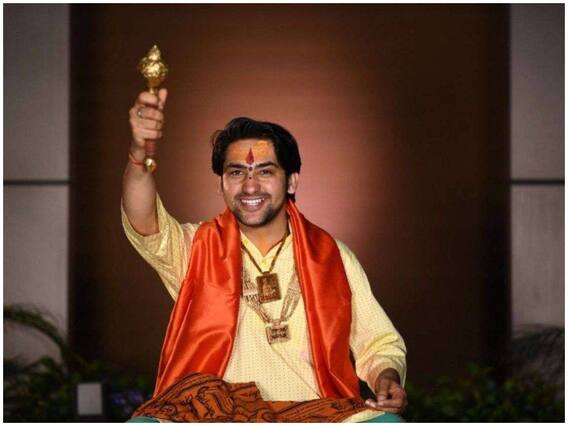 MP News: ...तो अदालतों के सारे केस धीरेन्द्र कृष्ण शास्त्री को सौंप दें? जाने किसने कही यह बात MP News: ...तो अदालतों के सारे केस धीरेन्द्र कृष्ण शास्त्री को सौंप दें? जाने किसने कही यह बात