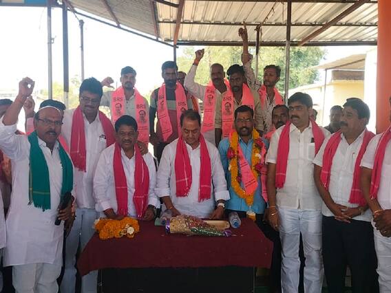 BRS News: బీఆర్ఎస్‌లో మ‌హారాష్ట్ర నుంచి భారీగా చేరిక‌లు, మంత్రి స‌మ‌క్షంలో కండువా కప్పుకున్న లీడర్లు