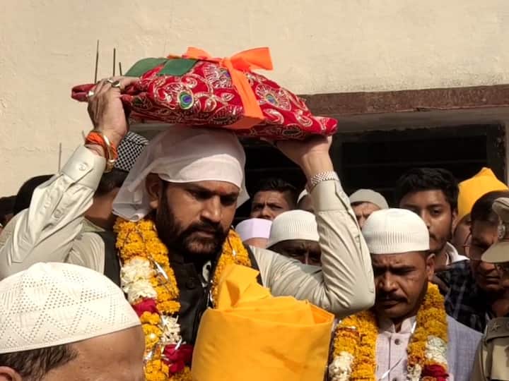 परभणीच्या सय्यद शाह तुराबुल हक रहे दर्गाह च्या उर्स यात्रेची ११० वर्षाची परंपरा आहे.