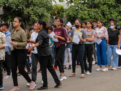 NET Entrance test for Ph.D.admission UGC Announced  National Eligibility Test PhD Admission: இனி பிஎச்.டி. மாணவர் சேர்க்கைக்கும் நுழைவுத் தேர்வு யுஜிசி அறிவிப்பு
