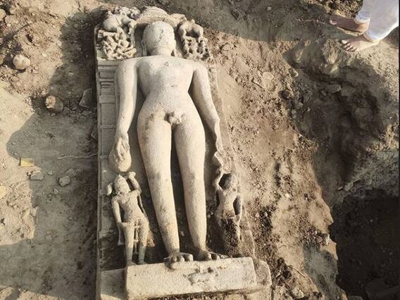 हिंगोलीत खोदकामादरम्यान आढळली 1300 वर्ष जुनी मूर्ती