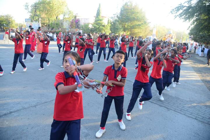 96व्या अखिल भारतीय मराठी साहित्य संमेलनात साहित्य प्रेमींचा वर्धा नगरीतील उत्साह शिगेला पोहोचला.