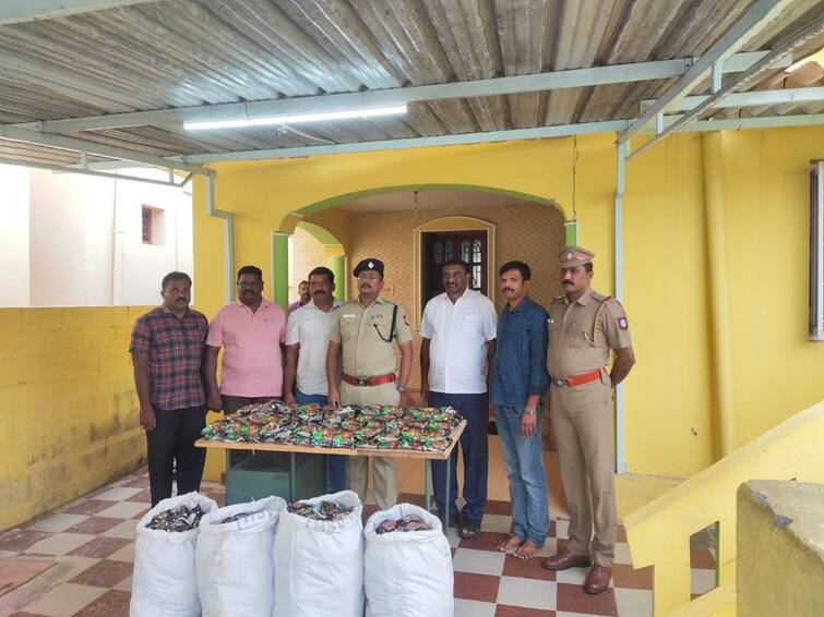 Coimbatore police seized 156 kg of ganja chocolates in sulur TNN Crime: 156 கிலோ கஞ்சா சாக்லேட்டுகள் பறிமுதல் - கோவை காவல் துறையினர் அதிரடி