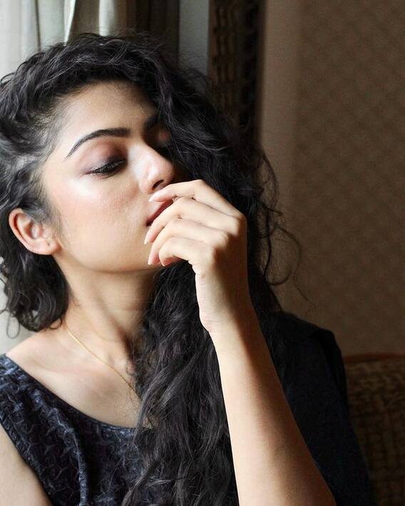 Varsha Bollamma Photos: వర్ష బొల్లమ్మ క్యూట్ లుక్