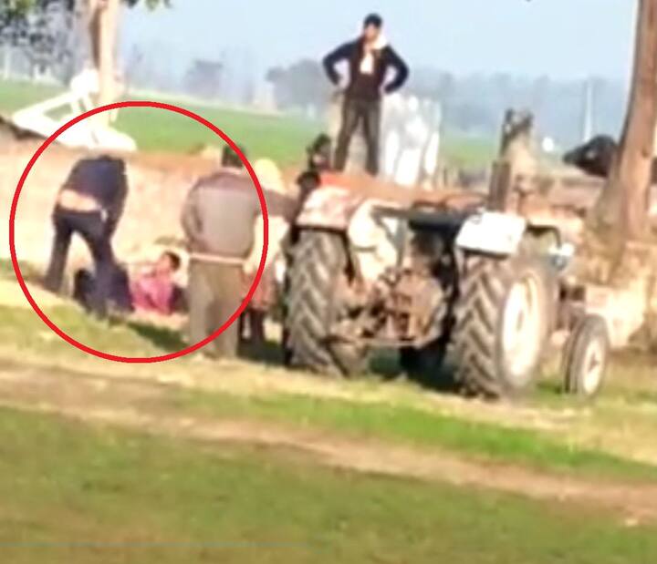 Punjab News Malerkotla Video Viral Child Mercilessly Thrashed For Throwing Slippers In Farm Punjab News: मालेरकोटला में खेत में चप्पल फेंकने पर बच्चे की बेहरमी से पिटाई, वीडियो हुआ वायरल तो एक्शन में आई पुलिस