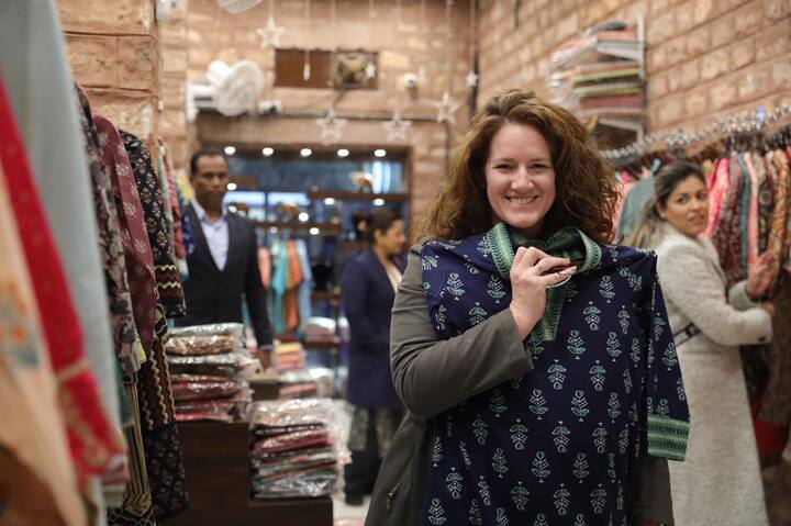 केंद्रीय जल शक्ति मंत्री गजेंद्र सिंह शेखावत ने जी-20 की दूसरे दिन की बैठक के बाद होटल इंडना में मीडिया से बात की.