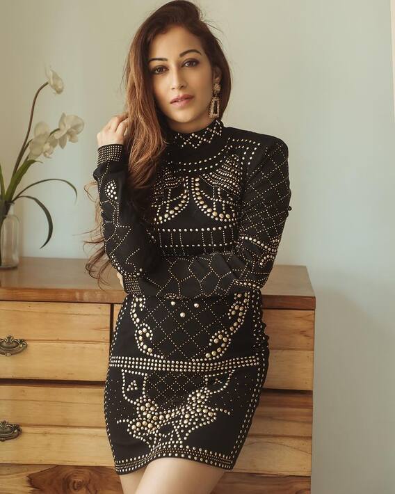 TMKOC Actress Photos: 'तारक मेहता' की इस एक्ट्रेस ने शॉर्ट ड्रेस में कराया फोटोशूट TMKOC Actress Photos: 'तारक मेहता' की इस एक्ट्रेस ने शॉर्ट ड्रेस में कराया फोटोशूट