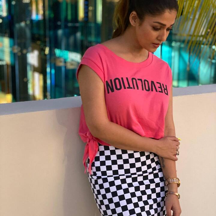 नयनतारा साउथ की एक बड़ी एक्ट्रेस हैं और उनकी एक बड़ी फैन फॉलोइंग भी है. अब एक्ट्रेस ने खुलासा किया है कि वो भी कास्टिंग काउच तो लेकर बात की है.