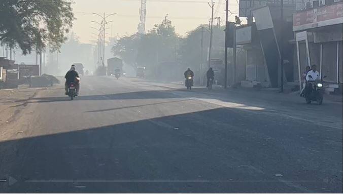 मागच्या महिनाभरापासून जिल्ह्याचे तापमान 12 ते 14 अंश सेल्सिअस दरम्यान कायम आहे.