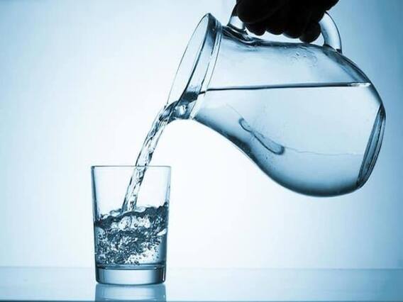 Mid Night Thirst: क्या आपको भी आधी रात लगती है तेज प्यास और सूख जाता है गला, जाने क्या है कारण Mid Night Thirst: क्या आपको भी आधी रात लगती है तेज प्यास और सूख जाता है गला, जाने क्या है कारण