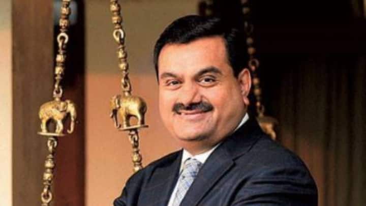 সংস্থাটির রিপোর্টে, আদানি গোষ্ঠীর ৭টি লিস্টেড কোম্পানির 'ভ্যালুয়েশন' এবং বিপুল ঋণভার নিয়ে রীতিমতো আশঙ্কা প্রকাশ করা হয়।